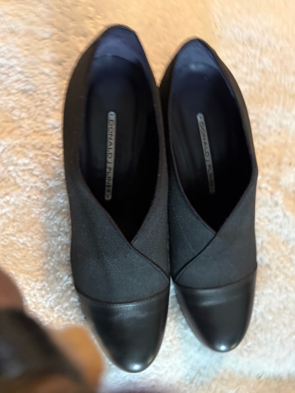Donald J Pliner: Black Women's Slip-On Casual Shoes